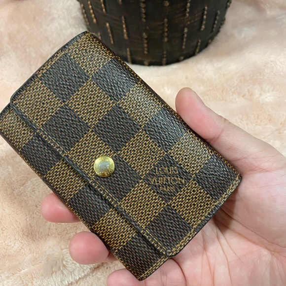 Louis Vuitton 6 Key Holder Damier Ebene - Picture 2 of 12